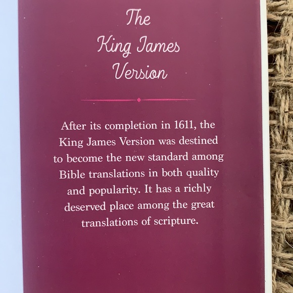 KJV Study Bible NWT beautiful - Picture 5 of 7